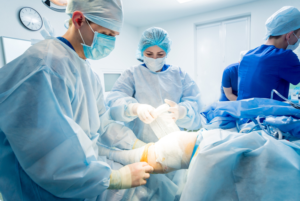 Arthroscope,Surgery.,Orthopedic,Surgeons,In,Teamwork,In,The,Operating,Room